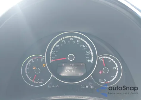 2015 Volkswagen Beetle 1.8T Classic z USA, uszkodzony, nr VIN 3VWF17AT0FM655321